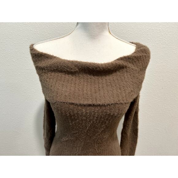 Hippie Rose Juniors Eyelash Knit Off-Shoulder Sweater Coco Ash Medium Soft New - Picture 2 of 5